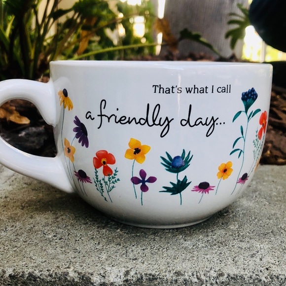 Large Floral WINNIE THE POOH Mug - Picture 4 of 4